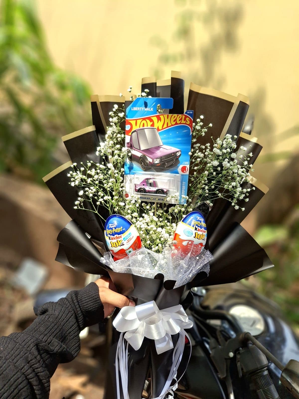 Hot Wheels Bouquet